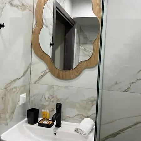 K&m Bantzh B’ Apartment