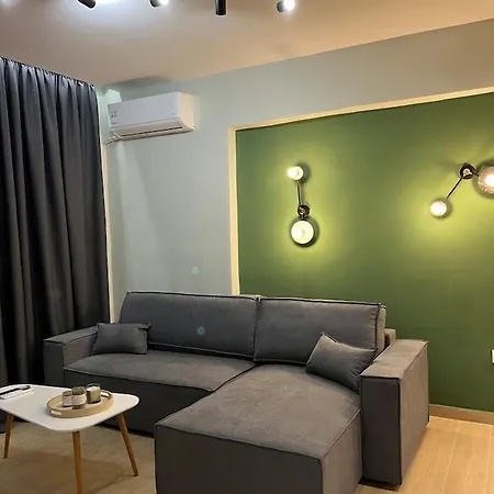 K&m Bantzh B’ Apartment Dráma