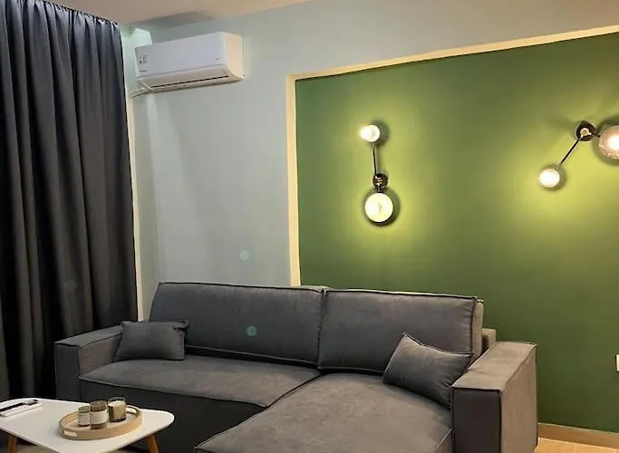 K&m Bantzh B' Appartement Dráma